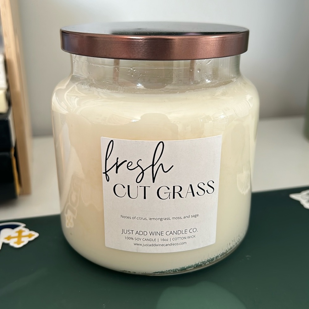 Fresh cut grass candle